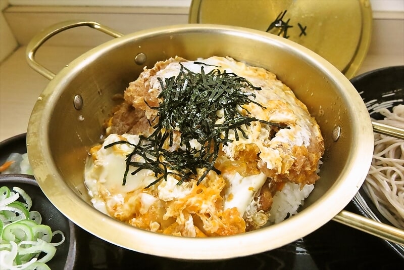 相模原市『ゆで太郎 もつ次郎 小町通店』倍盛 鍋かつ丼セット5