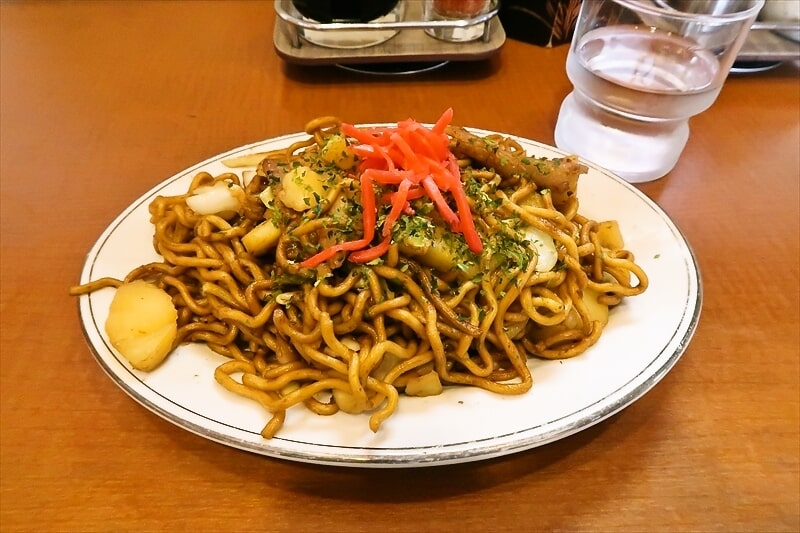 栃木県小山市『やきそば エンゼル』肉ポテト焼きそば1