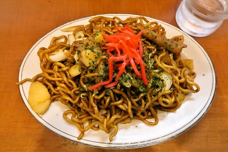 栃木県小山市『やきそば エンゼル』肉ポテト焼きそば2