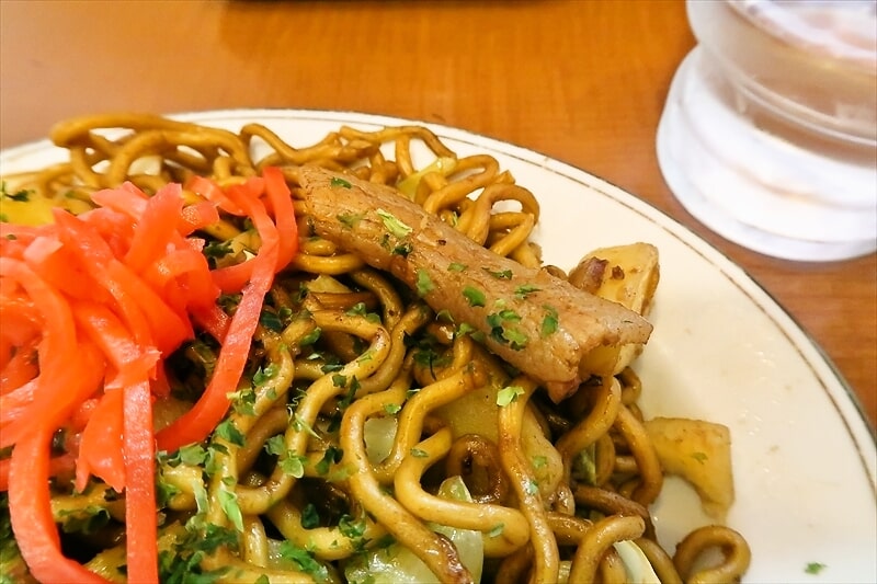 栃木県小山市『やきそば エンゼル』肉ポテト焼きそば7