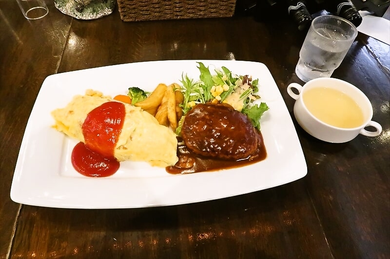 本厚木駅『カフェ＆レストラン BON（ボン）』オムライス＆ハンバーグ2