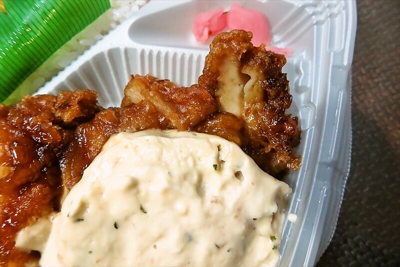 2025年10月『ファミリーマート』3色そぼろ&チキン南蛮弁当9