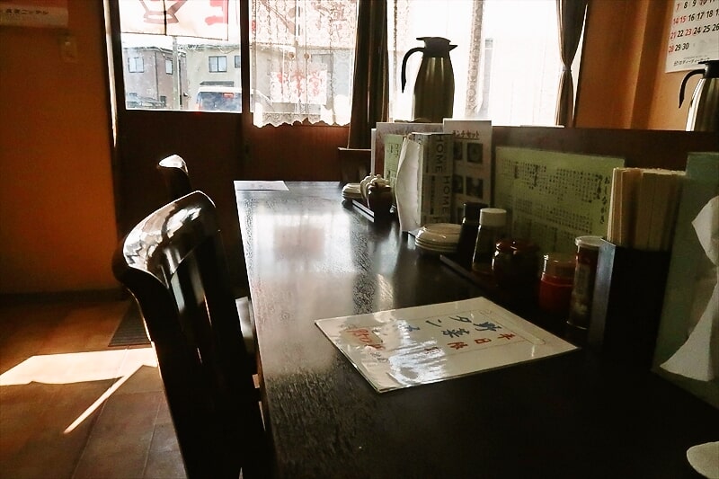 茨城県結城市『佐野ラーメン はなぶさ』店内写真2