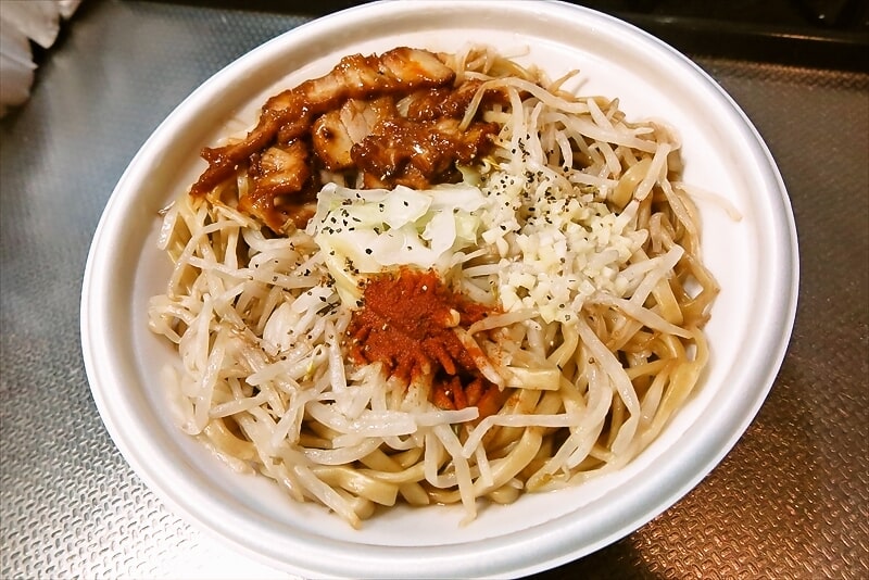 『ローソン』旨辛!満腹濃厚豚ラーメン9