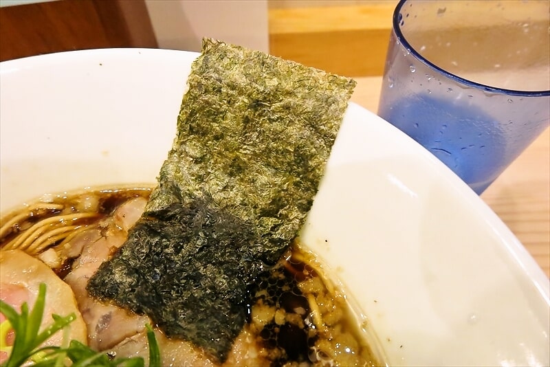 小田急相模原駅『ラーメンLab ろじっく』背脂ブラックラーメン4