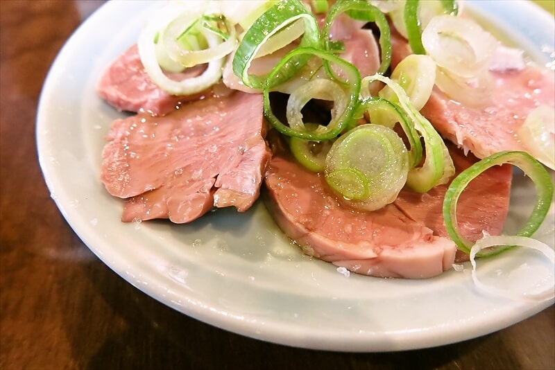 町田市『もつ煮の店マボロシ』肉刺盛り3