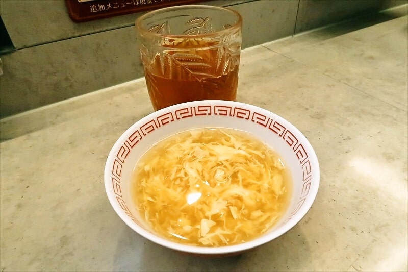 本厚木駅『麺堂 油印』付属のスープと黒烏龍茶