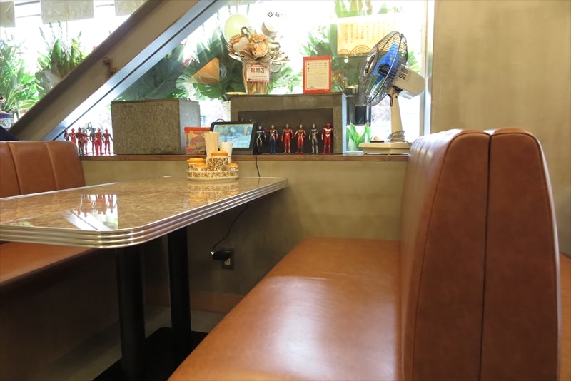 橋本『中華そば 麺や食堂 相模原店』店内写真1