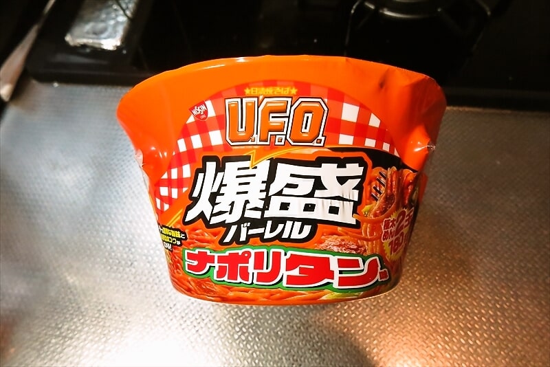 『セブンイレブン』日清焼そばU.F.O.爆盛バーレル ナポリタン味4