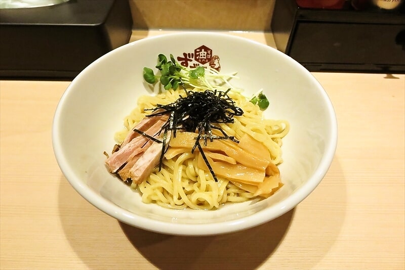 町田駅『油そば専門店 ずずず 町田店』油そば並2