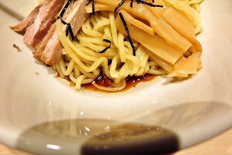 町田駅『油そば専門店 ずずず 町田店』油そば並8