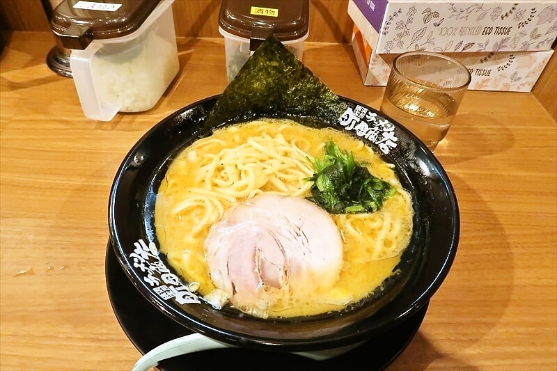 『横浜家系ラーメン 町田商店 山際店』醤油豚骨朝ラーメン大盛り2