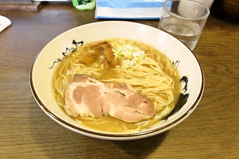 2025年 町田市『室蘭ラーメン 雷文（らいもん）』正油ラーメン1