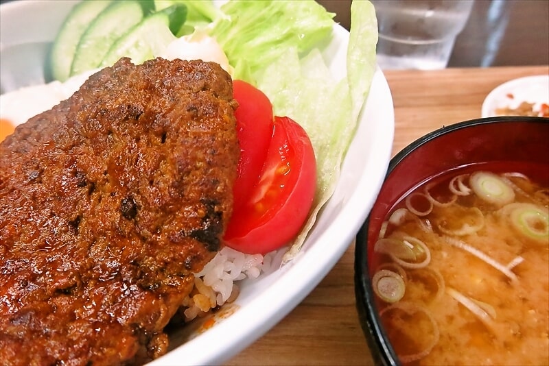 相模原市淵野辺『新興軒』手作りハンバーグ丼9