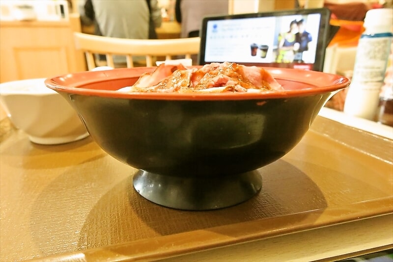 『すき家 淵野辺北口店』ローストビーフ丼並盛4