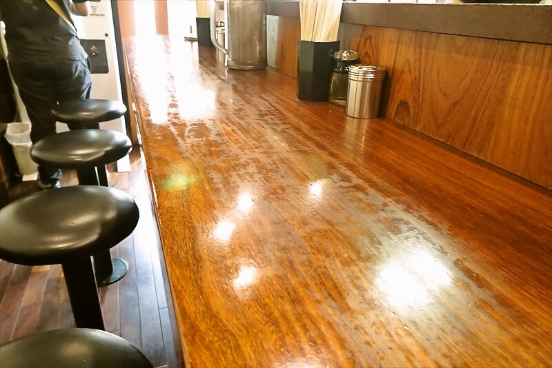 八王子駅『らぁめん大安』店内写真