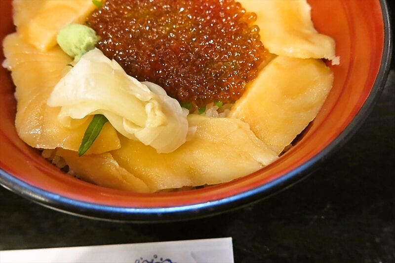 相模原市淵野辺駅『鮨処 すし亭』いくらとサーモンの親子丼4