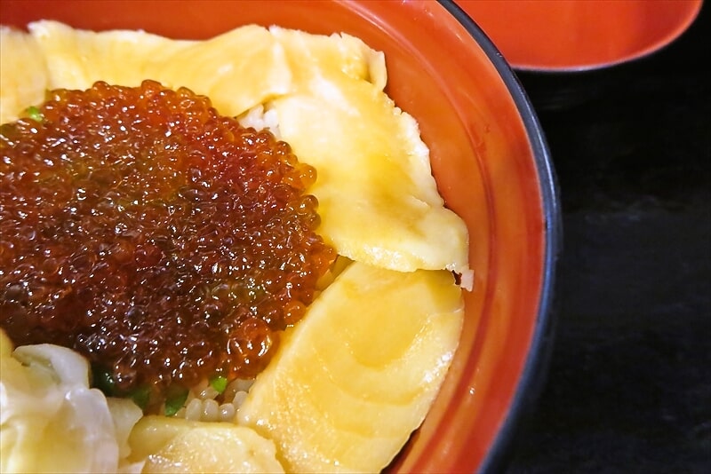 相模原市淵野辺駅『鮨処 すし亭』いくらとサーモンの親子丼5