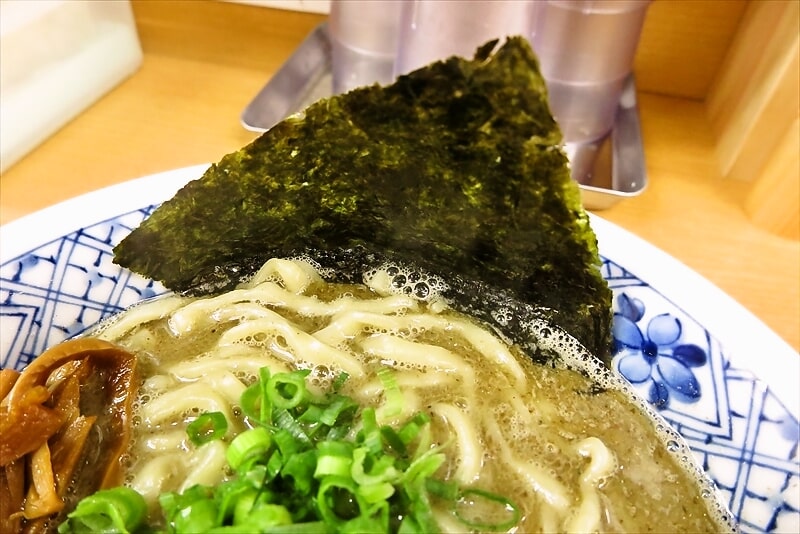 町田市町田駅『煮干中華そば すず松』ラーメン3
