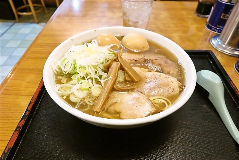 相模原市『淵野辺 大勝軒』ラーメン大盛り味玉2個1