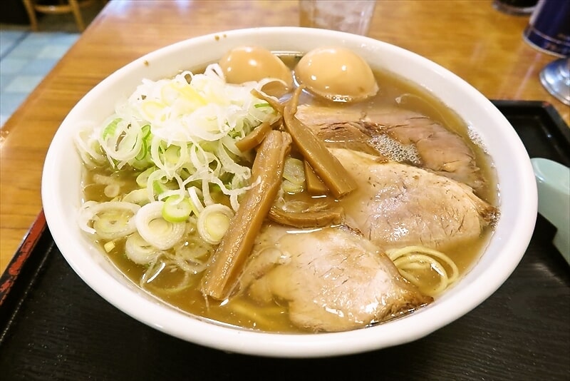相模原市『淵野辺 大勝軒』ラーメン大盛り味玉2個2