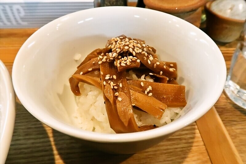 『YOKOKURA STOREHOUSE（ヨコスト）』玉ねぎ中華そばとメンマごはん2