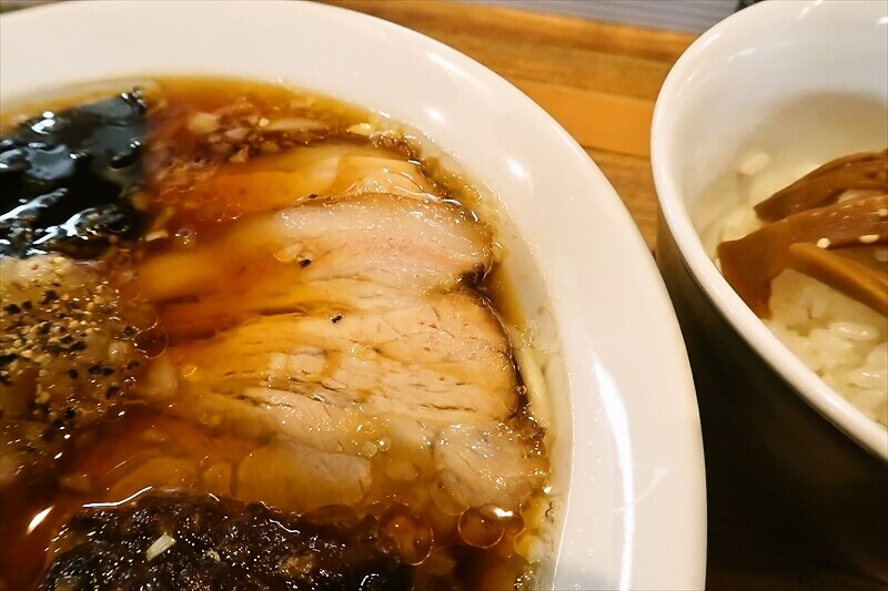 『YOKOKURA STOREHOUSE（ヨコスト）』玉ねぎ中華そばとメンマごはん5