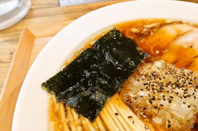 『YOKOKURA STOREHOUSE（ヨコスト）』玉ねぎ中華そばとメンマごはん8