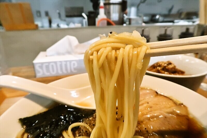 『YOKOKURA STOREHOUSE（ヨコスト）』玉ねぎ中華そばとメンマごはん10