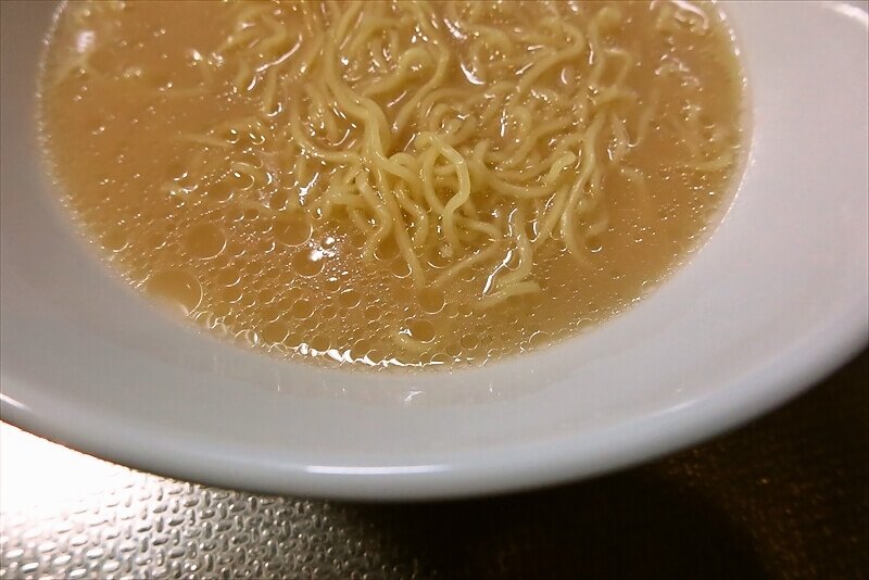 『NISSIN（ニッシン）』行列のできる店のラーメン 濃厚牡蠣だしらぁ麺12