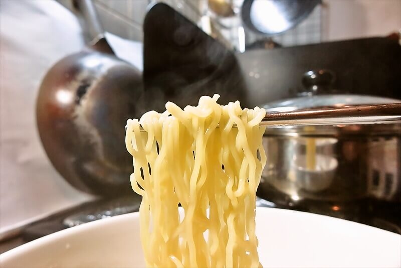 『NISSIN（ニッシン）』行列のできる店のラーメン 濃厚牡蠣だしらぁ麺13