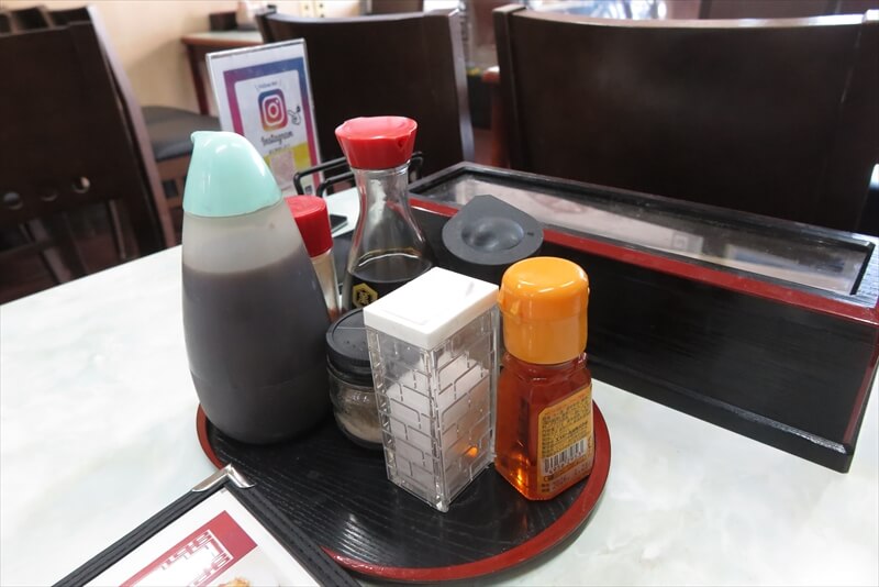 厚木市旭町『中華料理 品香亭』卓上調味料