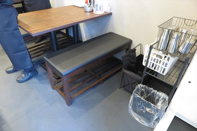 相模原市淵野辺『二代目 南洲ラーメン』テーブル席