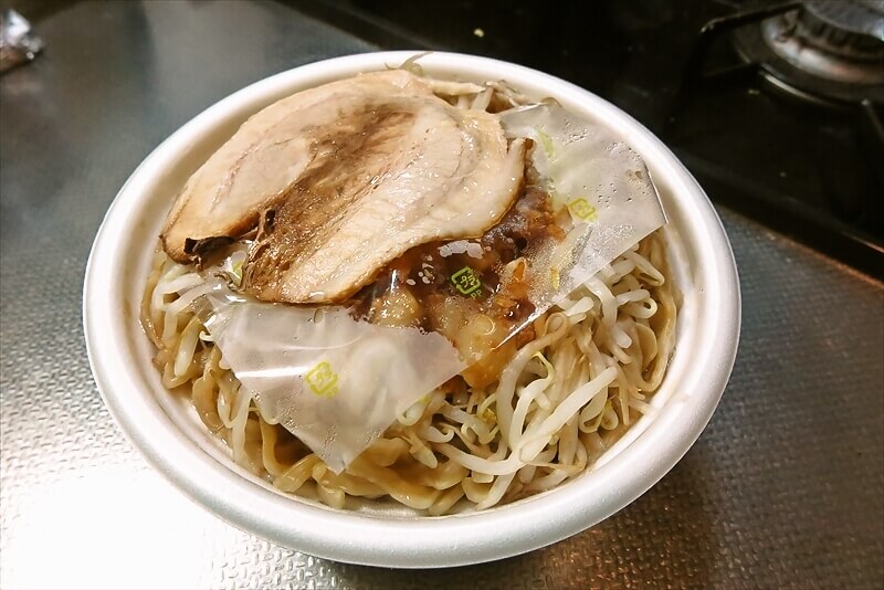 創業祭『セブンイレブン』50%以上感謝盛り 中華蕎麦とみ田監修デカ豚ラーメン アブラ増し9
