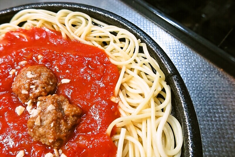 『ローソン』超ハッピーすぎ!チャレンジ 合わせすぎミートソース&トマトガーリック11