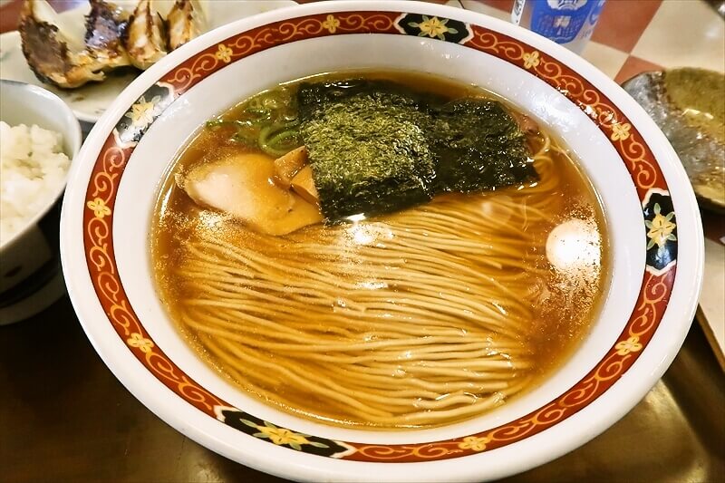 『中華そば 麺や食堂 厚木本店』醤油ラーメン餃子セット4