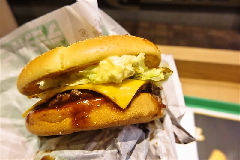 『マクドナルド』ポケモン30周年バーガー『タルタルデミ肉厚ビーフ』ハンバーガー11
