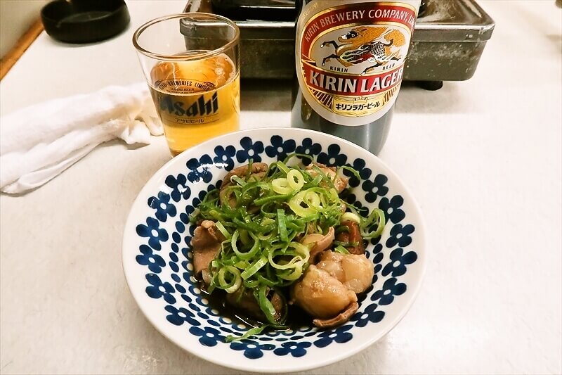 大阪市西成区『ホルモン鍋 たつ屋』ホルモン煮込み1