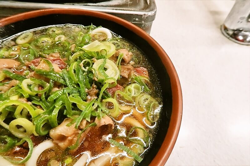 大阪市西成区『ホルモン鍋 たつ屋』ホルモンうどん3