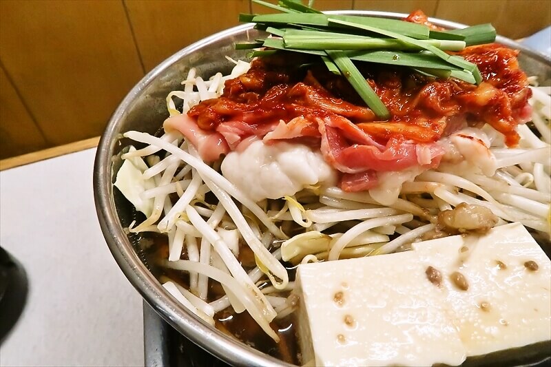 大阪市西成区『ホルモン鍋 たつ屋』ホルモン鍋4