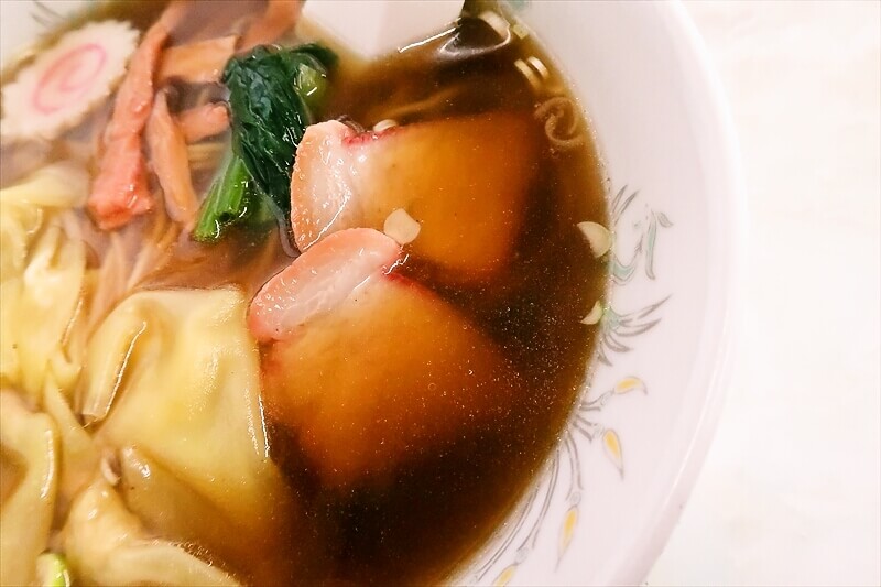 厚木市旭町『中華料理 品香亭』ワンタンメン4