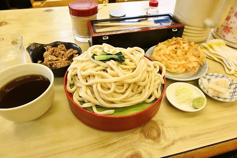 八王子『うどん ふたばや』冷やしうどん3人前＆天ぷら＆肉1