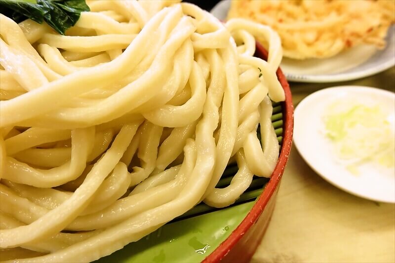 八王子『うどん ふたばや』冷やしうどん3人前＆天ぷら＆肉8