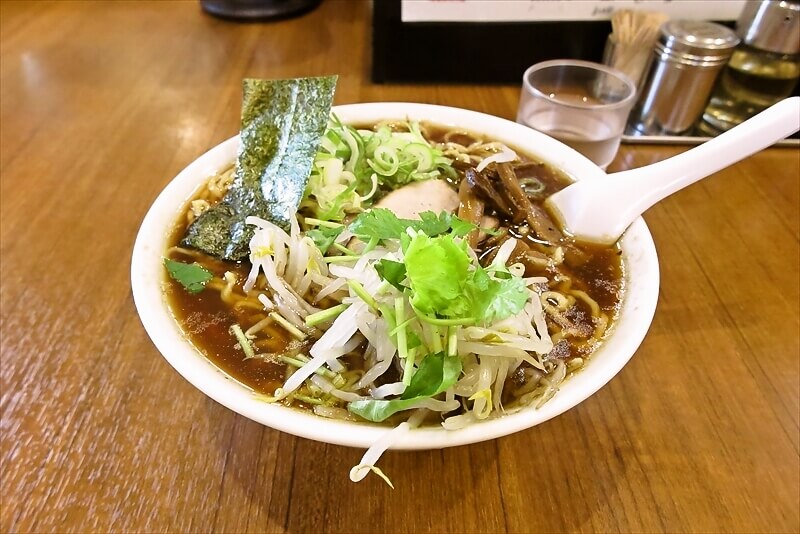 小田原市『小田原系らーめん いしとみ』ワンタンメン大盛り1