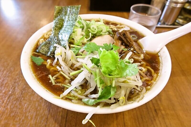 小田原市『小田原系らーめん いしとみ』ワンタンメン大盛り2