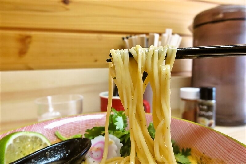 相模原市相模台『クラチキ(KURACHIKI)』トムヤムヌードル的ラーメン11