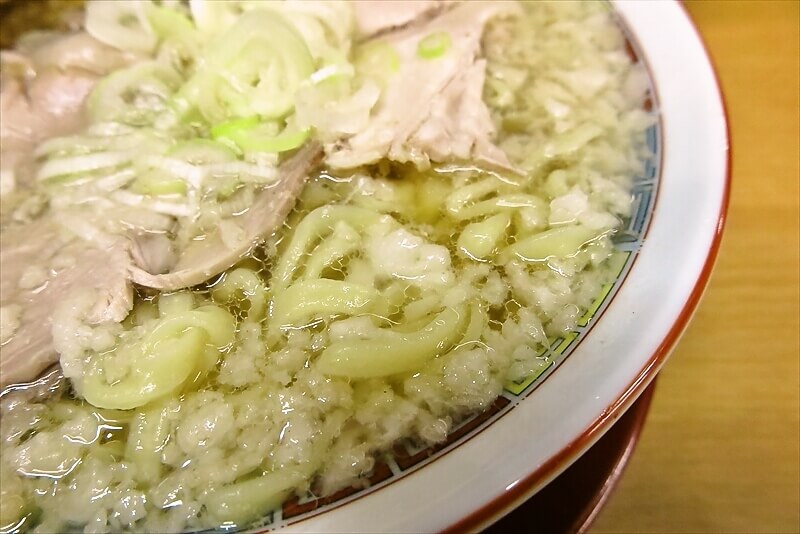 町田市町田駅『元祖焼豚センター 三兎』こってり中華そば（背脂）10