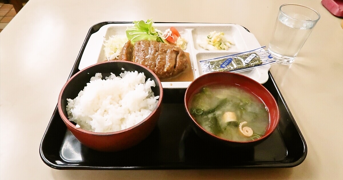 大阪市西成区山王『和洋食 日松亭』日替わりミンチカツ定食サムネイル