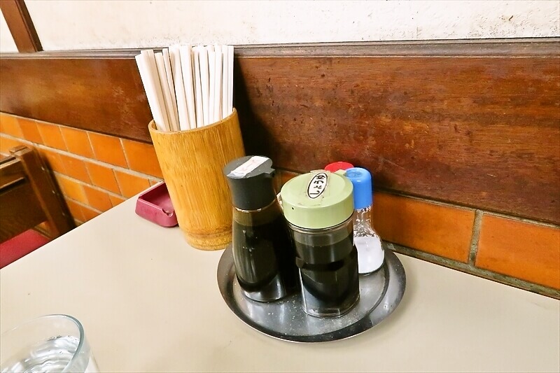 大阪市西成区山王『和洋食 日松亭』卓上調味料