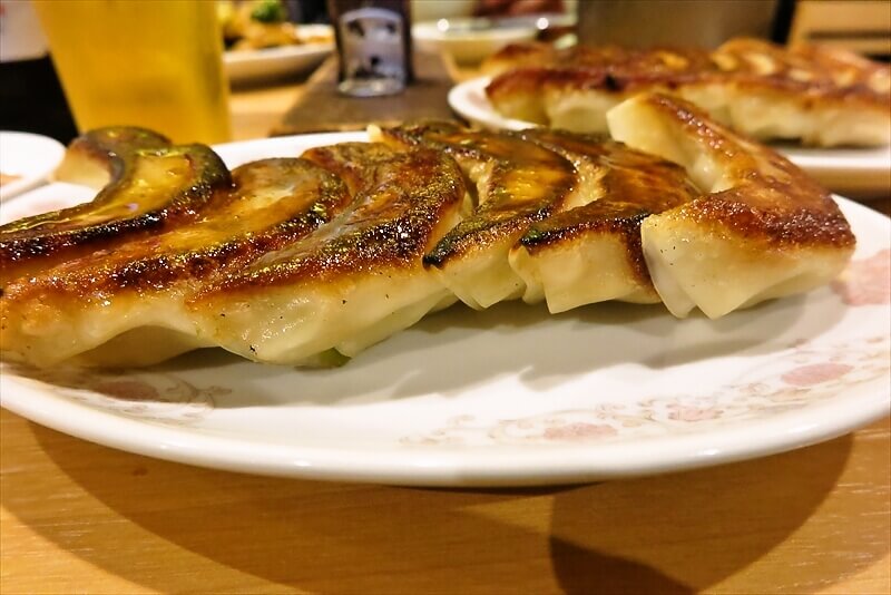 横浜市横浜駅『中華一 龍王（りゅうおう）』焼き餃子2人前＆ビール4